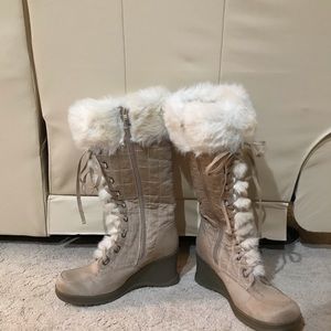 Boots faux fur lined trim with wedge heel Tan